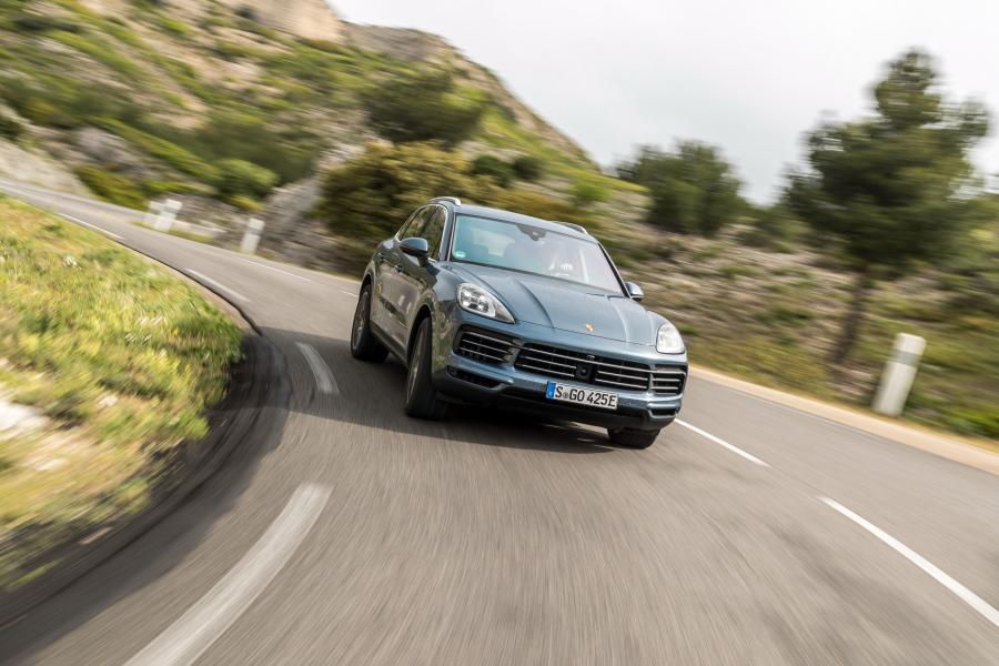  Porsche Cayenne E-Hybrid (PO536) 2018 года  (WW) (фото 30 из 85)